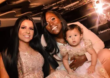 Cantora Neném faz festão de aniversário para sua neném