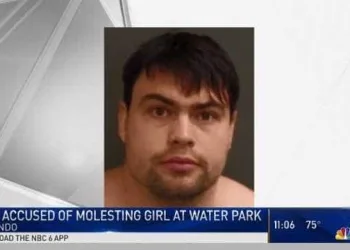 Americano é preso acusado de molestar brasileira em parque de Orlando