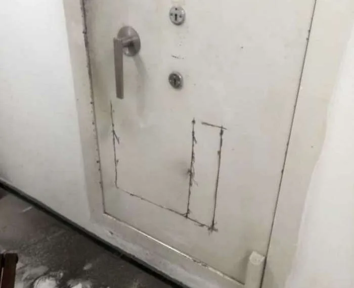 Cinco bandidos são presos tentando arrombar cofres de banco na Zona Oeste