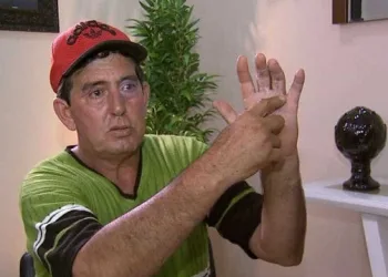 Homem acorda da anestesia e descobre que médico operou dedo errado