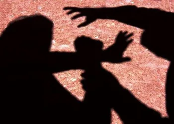 Adolescente tenta estuprar a própria avó na manhã de Natal