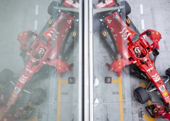 FIA aprova categoria feminina, mas quer mulheres contra homens