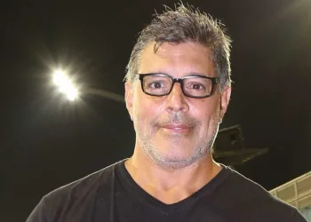 Namorado de Fátima Bernardes entra na Justiça contra Alexandre Frota