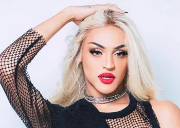 Calcinha ou cueca? Pabllo Vittar arrasa com look ousado na academia