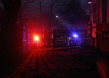 Ex-prefeito suspeito de matar namorada é achado morto em praia