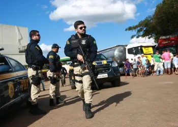 PRF abre inscrições do concurso com 500 vagas. Salário é de R$ 9,8 mil