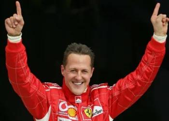 MICHAEL SCHUMACHER NÃO ESTÁ MAIS EM COMA E NÃO RESPIRA POR APARELHOS
