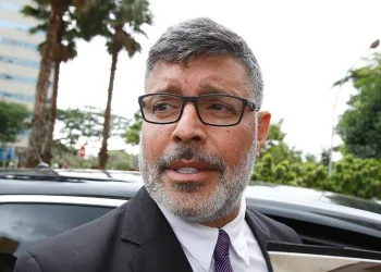 Alexandre Frota acusa atriz da Globo de ameaçar sua esposa grávida