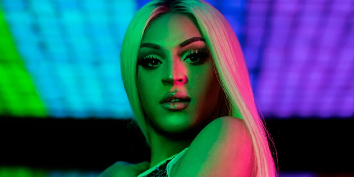 Após cirurgia, Pabllo Vittar posta foto seminua e choca fãs; veja
