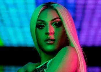 Após cirurgia, Pabllo Vittar posta foto seminua e choca fãs; veja