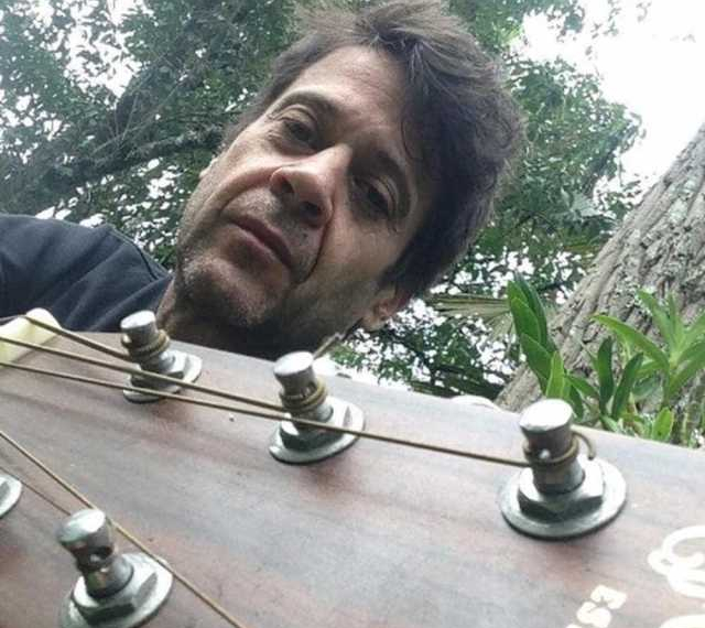 MUSICO DE BANDA FAMOSA NOS ANOS 80, MORRE EM ACIDENTE DE CARRO NO RJ!!