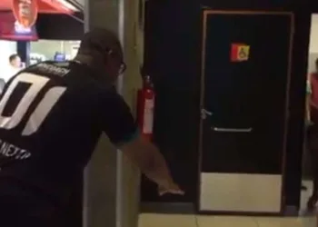 Comandante de batalhão negocia liberdade de reféns em McDonald’s da Zona Oeste