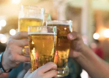 Bares e indústria de bebidas criticam limite proposto por ministro