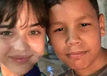 Atriz da Globo passa a noite de Natal com moradores de rua