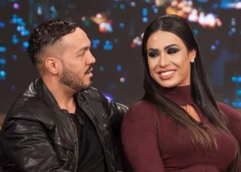 Sempre treinando, Gracyanne Barbosa faz revelação sobre sexo com Belo