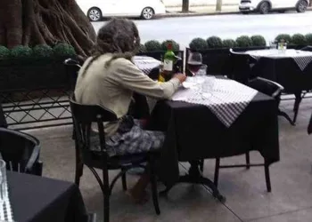 Com R$ 50, catador vai a restaurante de luxo, é servido e viraliza
