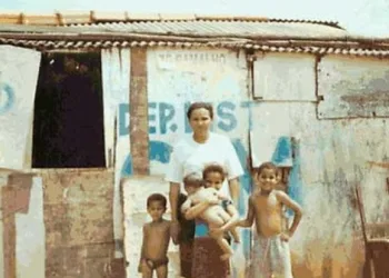 Ex-catadora de latinhas passa em concurso: ganha R$ 7 mil por mês!