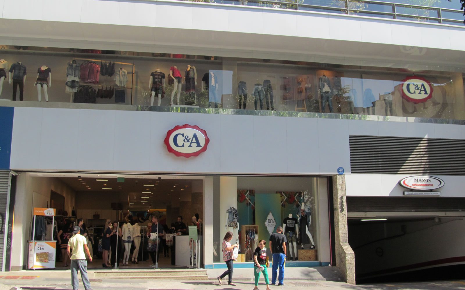 C&A abre mil vagas para travestis e transexuais em todo o Brasil