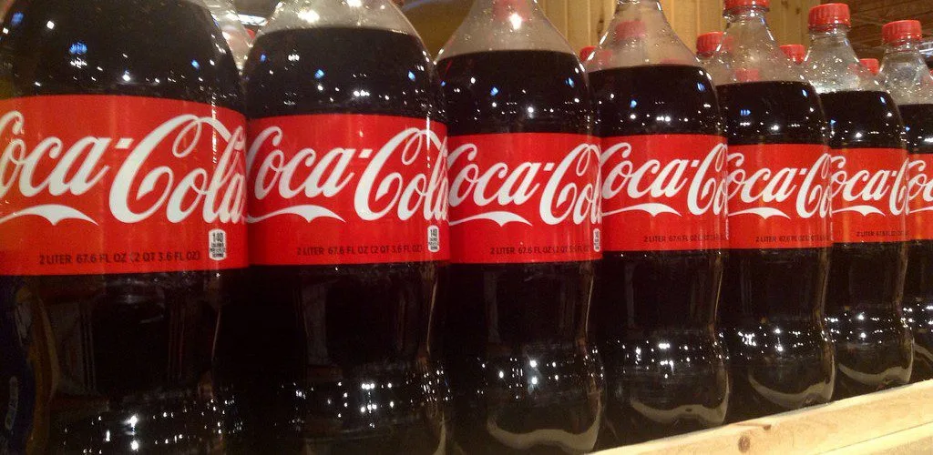 Coca-Cola brasileira é a que possui a maior concentração de substância possivelmente cancerígena, diz estudo