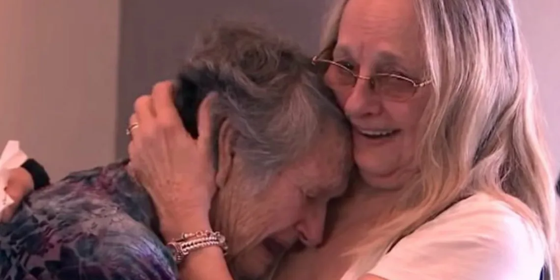 Aos 88 anos, mãe encontra filha que pensou ter morrido no parto