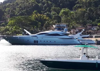 Iate de luxo de Eike Batista volta a leilão nesta terça-feira; veja fotos