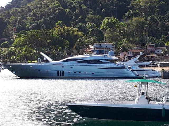 Iate de luxo de Eike Batista volta a leilão nesta terça-feira; veja fotos