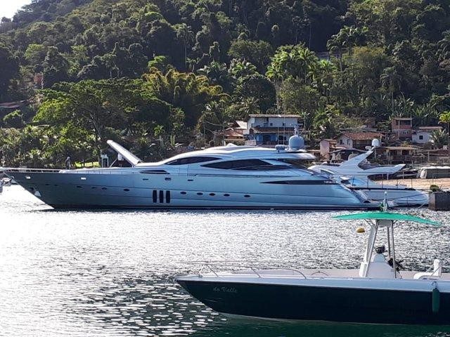 Iate de luxo de Eike Batista volta a leilão nesta terça-feira; veja fotos