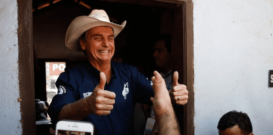Bomba!!! Jair Bolsonaro gastou R$22.000 do fundo eleitoral com garotas de programa e cerveja pós eleição!!
