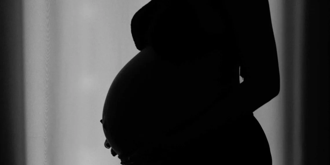 Grávida cai de sacada de prédio  após brigar com marido