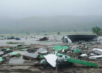 As imagens da destruição causada pelo tsunami na Indonésia