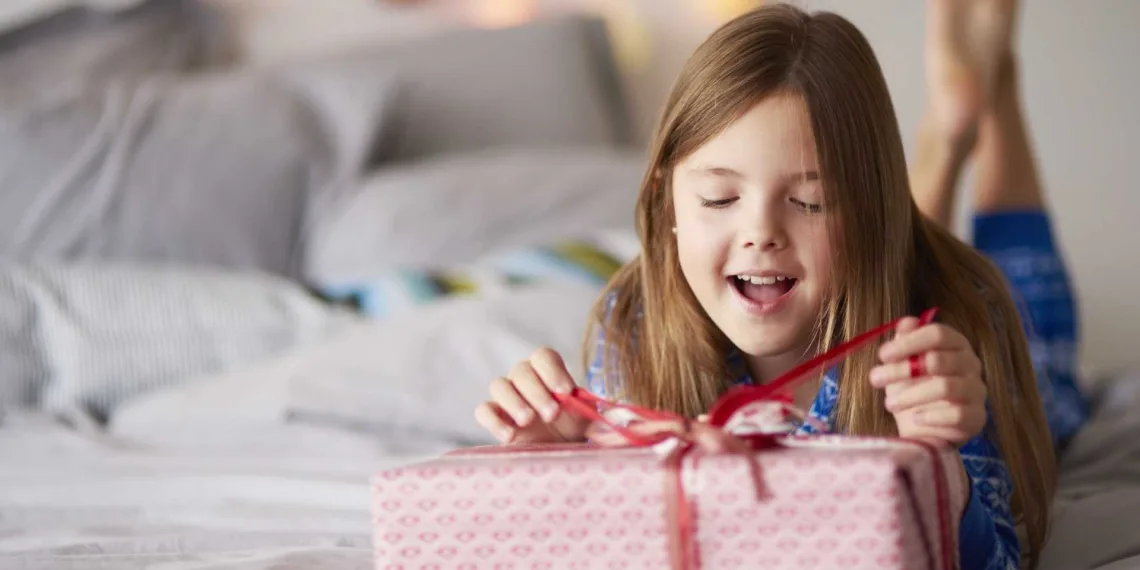 Sociedade Brasileira de pediatria alerta pais sobre presentes de Natal