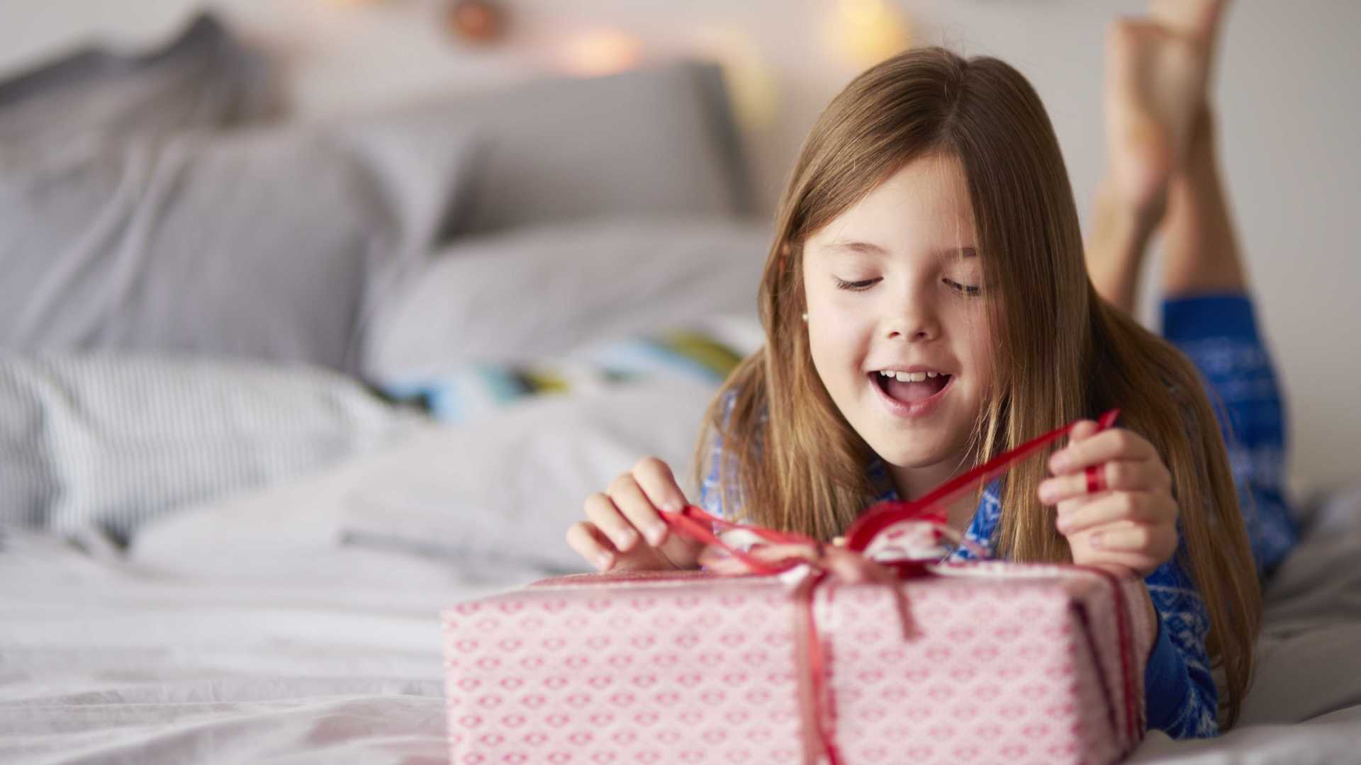 Sociedade Brasileira de pediatria alerta pais sobre presentes de Natal