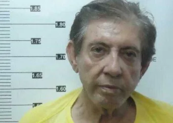 Eis a foto do registro de João de Deus no sistema penitenciário