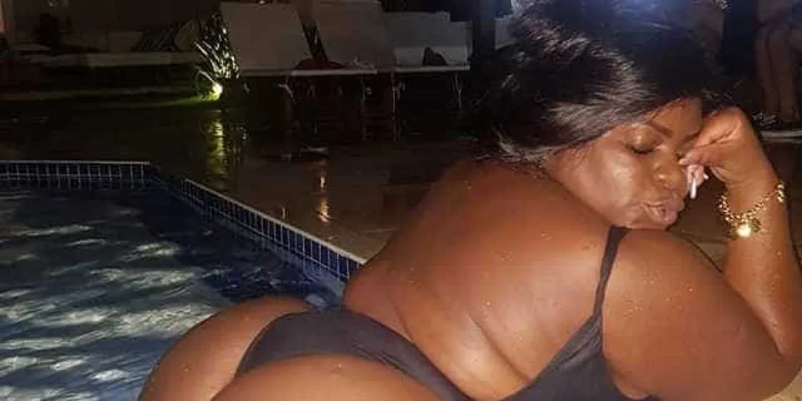 Jojo Todynho sensualiza na piscina e fãs elogiam: ‘Lacrou’