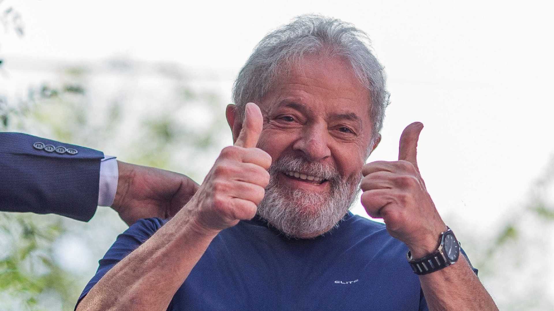 Ministro determina soltura de Lula