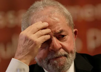 Justiça nega pedido de Lula para deixar prisão e ir a funeral de amigo