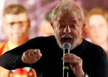 Bolsonaro só venceu porque não disputou comigo, diz Lula à BBC