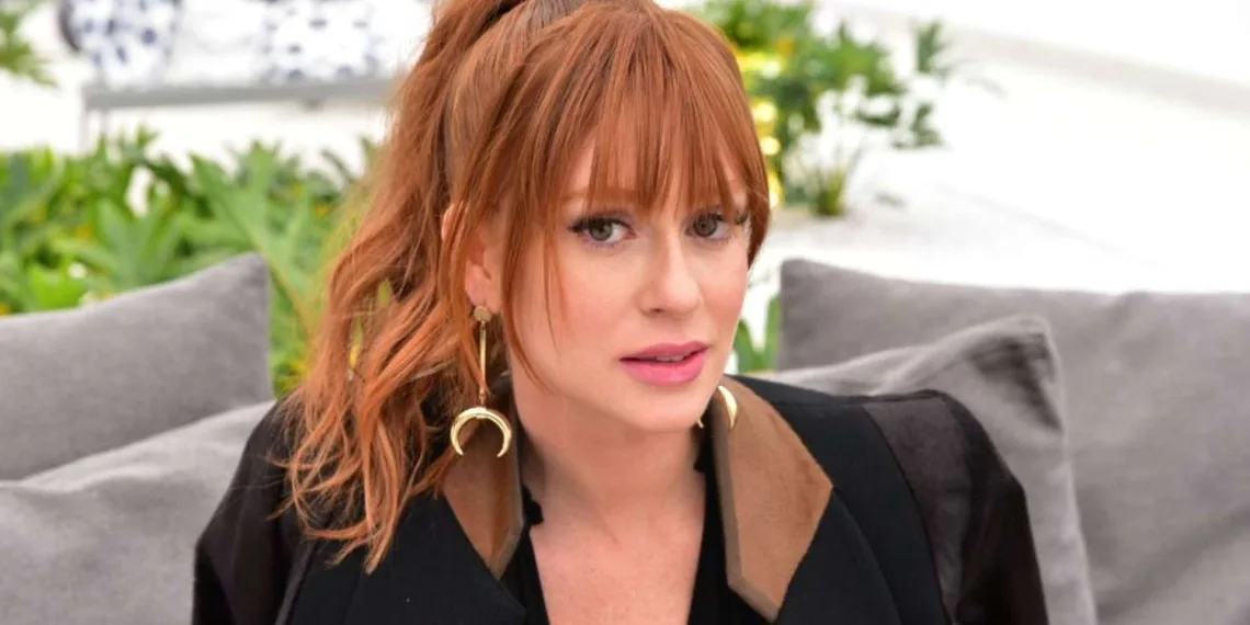 Atriz tenta impedir seguidora de cometer suicídio