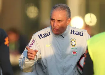 Por Copa América, Tite quer atletas ‘comportados’ nas férias