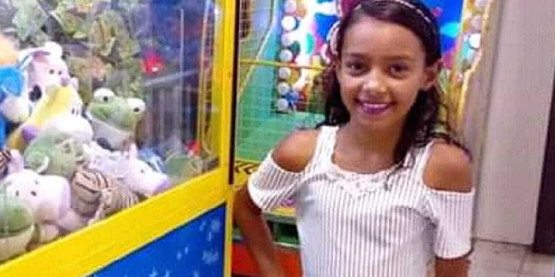 Corpo de menina raptada por padrasto é achado em matagal
