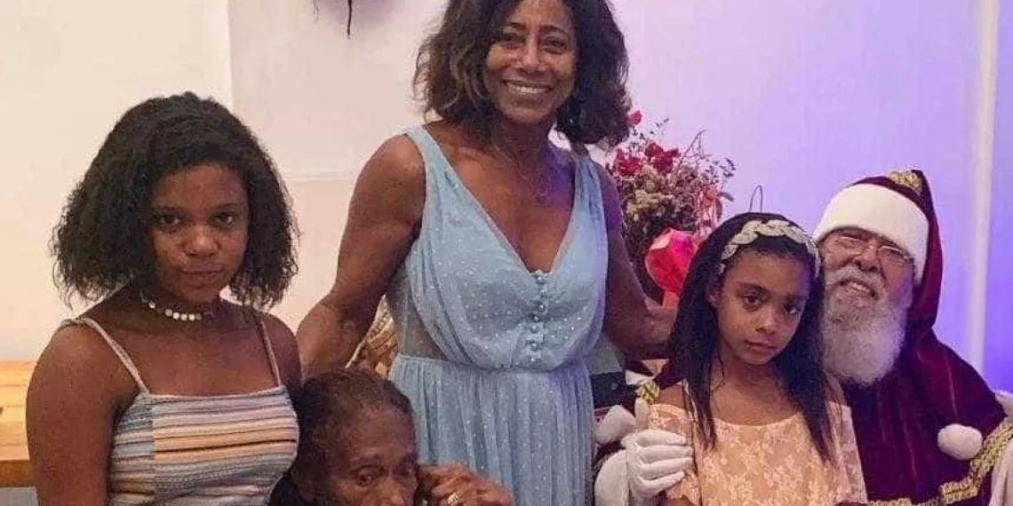 Gloria Maria rebate crítica na net sobre as filhas