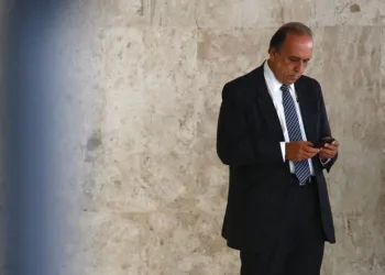 Mulher de Pezão afirma que provará a inocência do marido