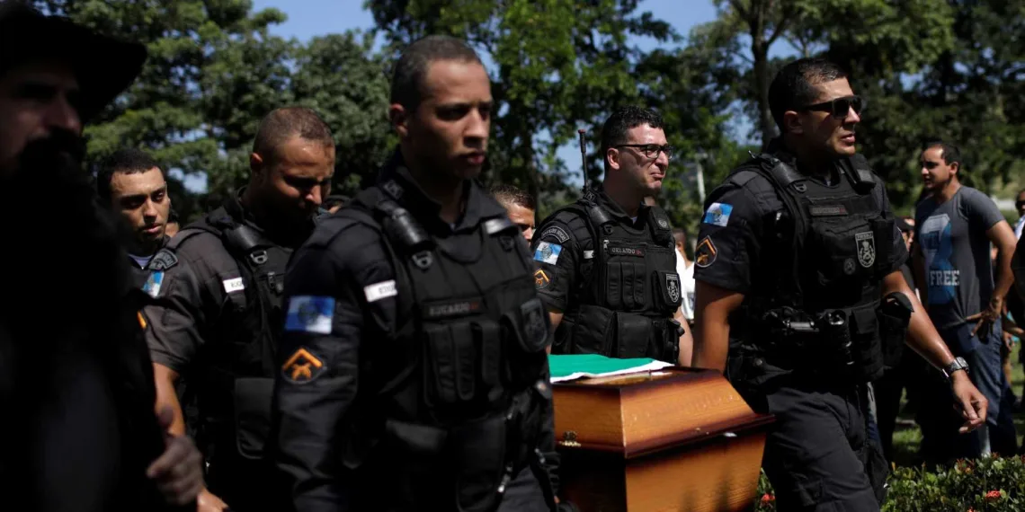 No Rio sob intervenção, roubo cai e morte por policiais aumenta