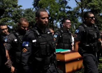 No Rio sob intervenção, roubo cai e morte por policiais aumenta