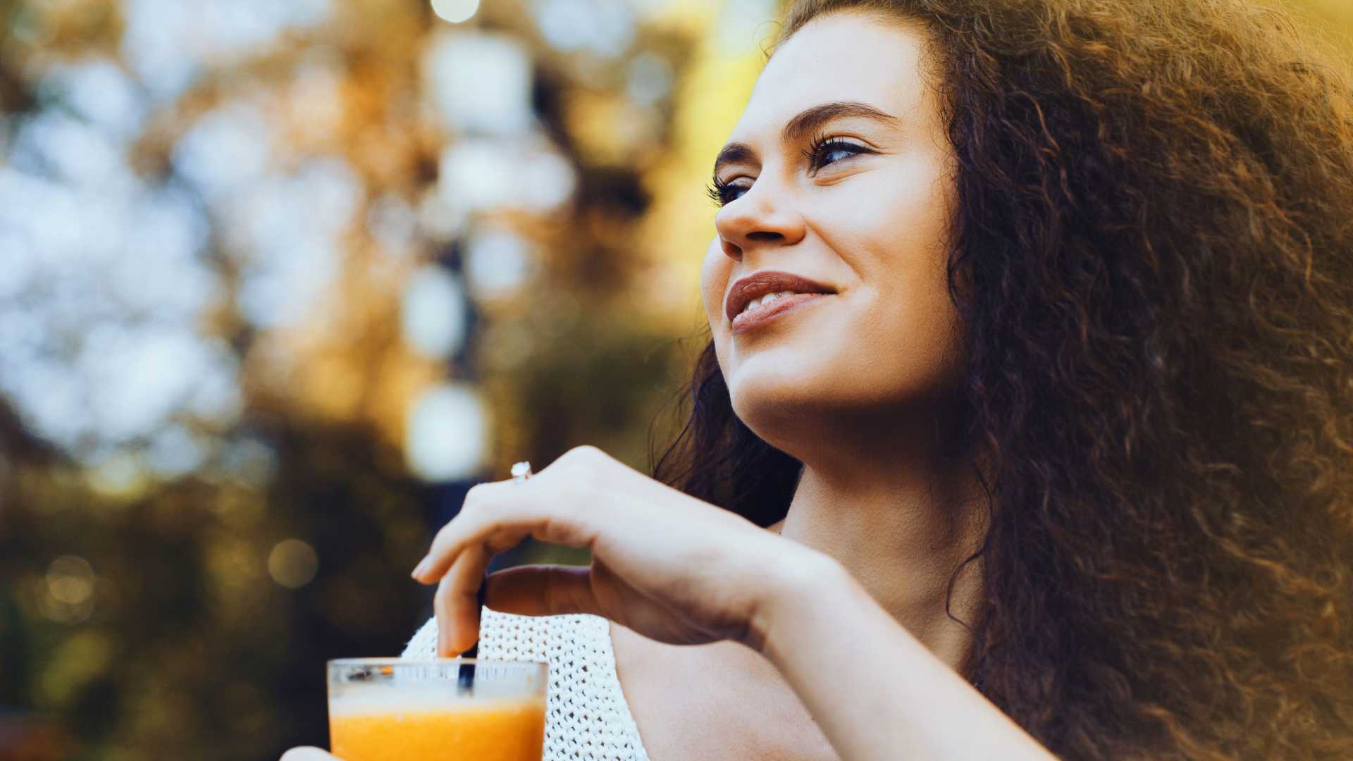 Um copo de suco de laranja por dia reduz risco de perda de memória