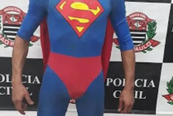 SUPER HOMEM É PRESO POR TRÁFICO DE DROGAS!!