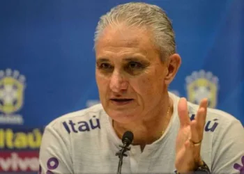 Tite diz que jogador pediu para não ser mais convocado por causa de ameaças à sua família