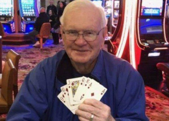 Americano vai comemorar cura de câncer da mulher e ganha R$ 4 milhões em cassino