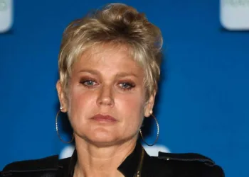 Xuxa incita agressão em postagem na internet