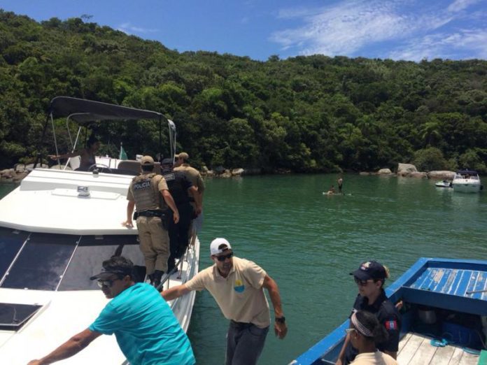 Polícia faz operação silêncio no Caixa D’aço, em Porto Belo, e apreende caixa de som
